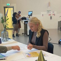 Nina De Vries