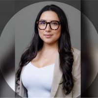 Karla Bravo, Mba