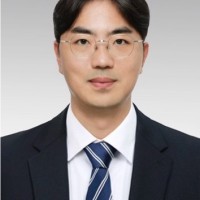 Jinho H.