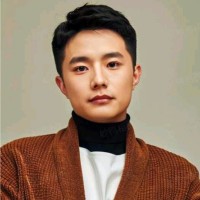 Yanbin Sun