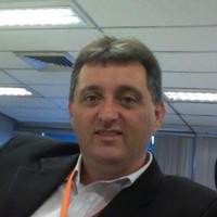 Elton Vecchi Macedo