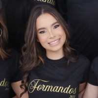 Júlia Meireles