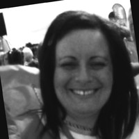 Nicola Lowe