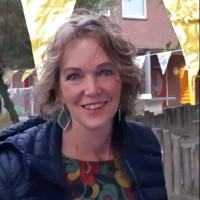 Yvonne De Vries