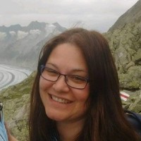 Lisa Stone
