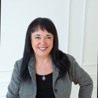 Suzanne Lyon