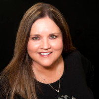 Lori Hollomon