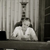 Nadine Kinzer