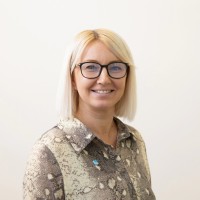 Carly Holmes