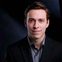 Nicholas Tucker