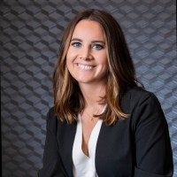 Mackenzie Rooney, Cia