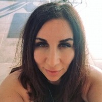 Yana Beznovsky, Mba
