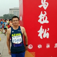 何德伟