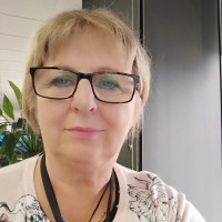 Suzanne Perry
