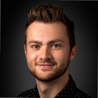 Niklas J.