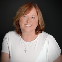 Linda J Barnaby