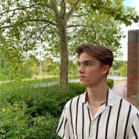 Oliver August