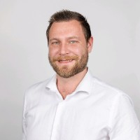 Daniel Hole