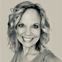 Julie Bach