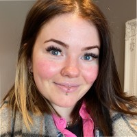 Laura Earle