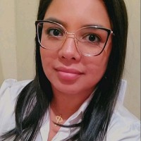 Fabíola M.