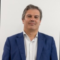 Carlos de la Torre Nuñez