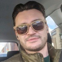 Ruslan R.