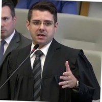 Tiago Alvarenga de Almeida Caravela