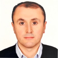 Ayhan Ç.
