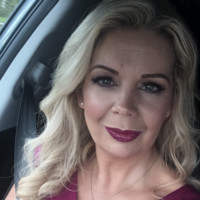 Sharon Lilly Travers