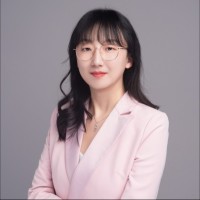 Xinrong（Lucia） He