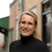 Lucretia Mooibroek