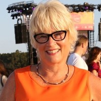 Julia Nelson