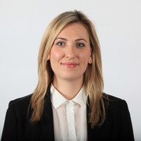 Laura Stone