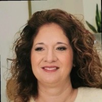 Paula Gil