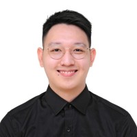 Lee F.