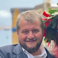 Michele Dores
