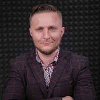 Igor Lukyanenko (Ігор Лук'яненко)