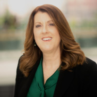 Tracey Barnes, Mba