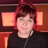 Isabel Van Den Houte