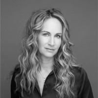 Leslie Hazan