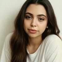 Caroline Castro