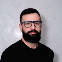 Thalis Gaeta e Faria