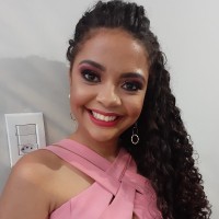 Larissa Souza