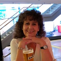 Nicole Lomax