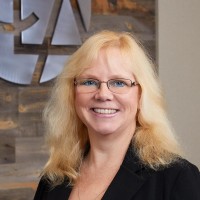 Suzanne Wayne
