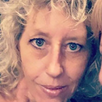 Joanne Chartres