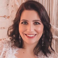 Camila C. R. Schmidt