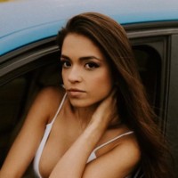 Núbia Prado