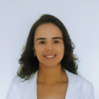Caline Menezes, Cea